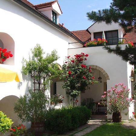 Gaestehaus Hans Moser Пурбах ам Нойзидлерзее Екстериор снимка